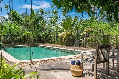 Your Luxury Escape - Cedar View - Accommodation BNB 3