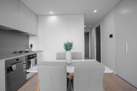 Grey Style, Simple And Cozy Apt@Parkville+Carpark - Accommodation BNB 1