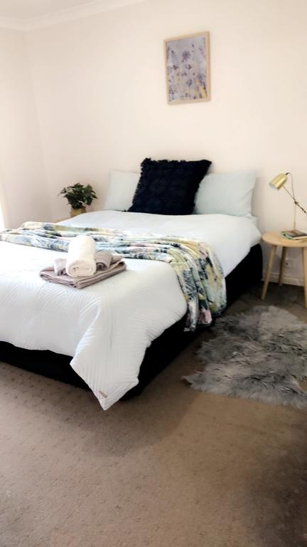 Haven Family& Dog Freindly , Close To Hospital, Airport, Bunnings - Accommodation BNB 3