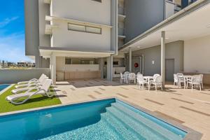 Direct Hotels - Aquarius Kawana - Accommodation BNB 3