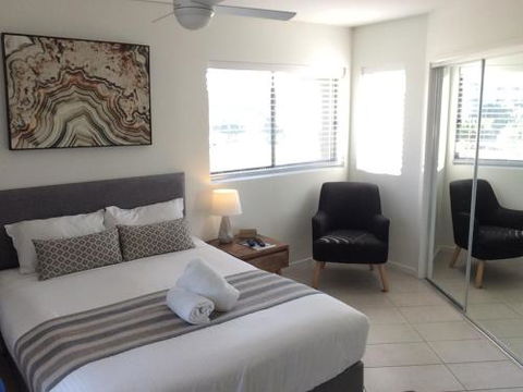 Direct Hotels - North Shore Kawana - Accommodation BNB 1