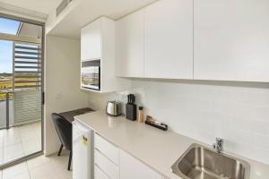 Direct Hotels - North Shore Kawana - Accommodation BNB 6