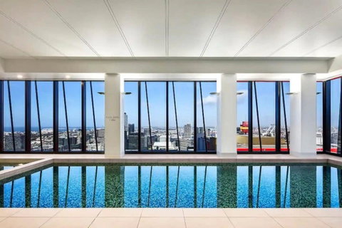 A 2BR Apt On Collins With City Views FREE Parking - Accommodation BNB 2