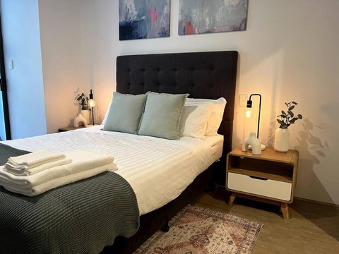 A City Oasis - Full Apartment With Balcony - Accommodation BNB 4