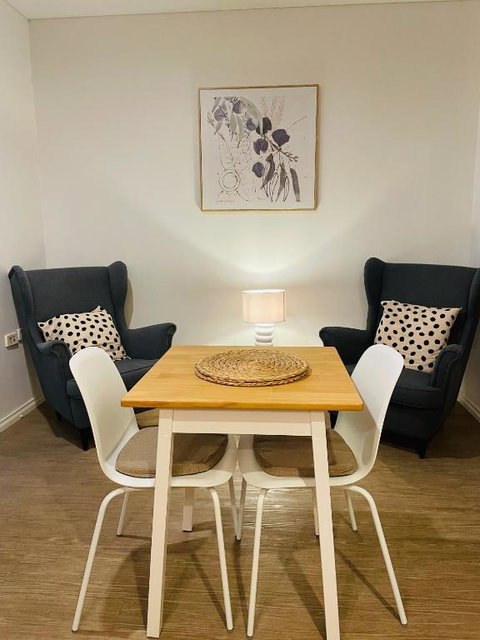 A City Oasis - Full Apartment With Balcony - Accommodation BNB 1