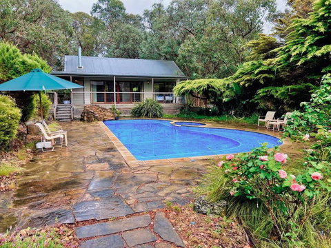 A Lovely Pool House In Forest - Accommodation BNB 0