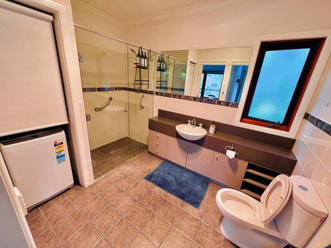 A Lovely Pool House In Forest - Accommodation BNB 1