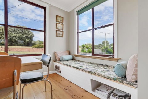 A Wave From It All - Accommodation BNB 4
