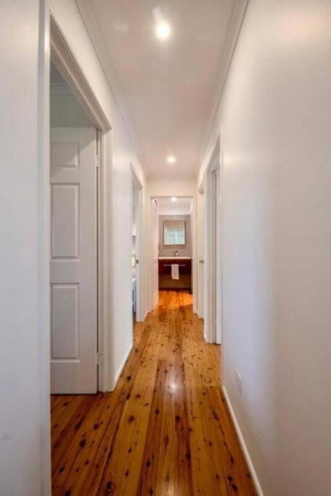 Acreage Near Currumbin Beach - Accommodation BNB 3