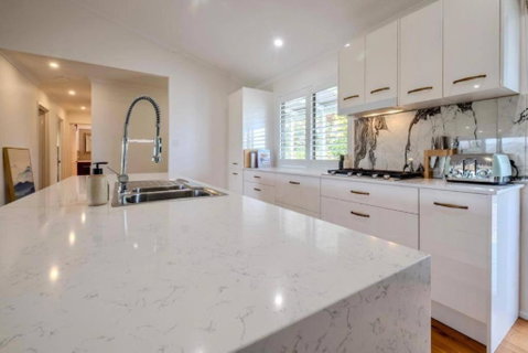 Acreage Near Currumbin Beach - Accommodation BNB 2