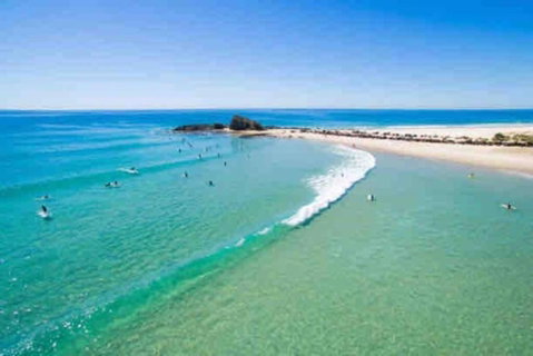 Acreage Near Currumbin Beach - Accommodation BNB 4