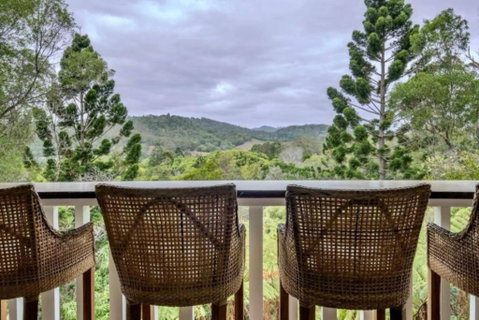 Acreage Near Currumbin Beach - Accommodation BNB 0