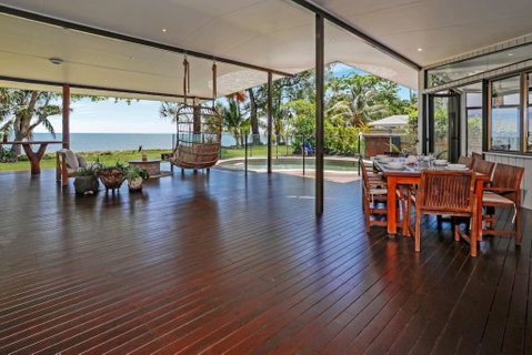 Absolute Beachfront House With Private Pool - Accommodation BNB 2