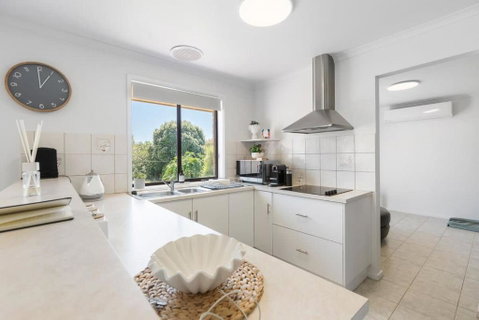 Albatross-96 Albatross Ave Hayborough - No Linen Included - Accommodation BNB 3