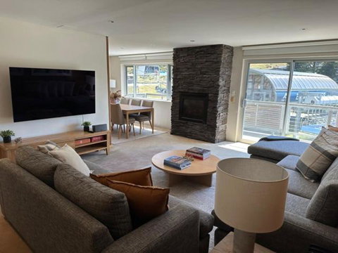 Altitude Apartments - Accommodation BNB 2