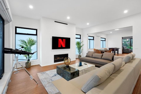 Amazing Backyard - MAX Entertain Beachside Retreat - Accommodation BNB 1
