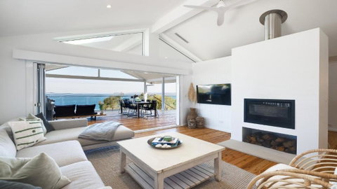 Ambleside By The Sea - Wifi Available - Accommodation BNB 0