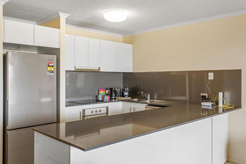 Albion Convenient Hideaway With Parking & Balcony - Accommodation BNB 2
