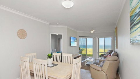 Apartment 14 - The Meridian - Accommodation BNB 1