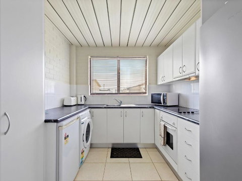 Apollo Unit 28 Ground Floor - Accommodation BNB 4