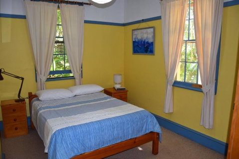 Arakoon House 1 - Bring Your Own Linen - Accommodation BNB 4