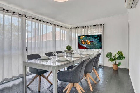 Ashgrove Home - Accommodation BNB 0