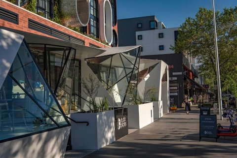 Awesome Brooklyn Inspired Stay - Mt Ainslie View - Accommodation BNB 2