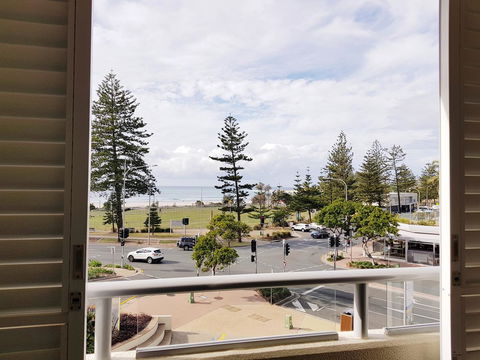 Blue C Coolangatta - Accommodation BNB 5