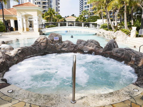 Chevron Renaissance Ocean View - Accommodation BNB 27