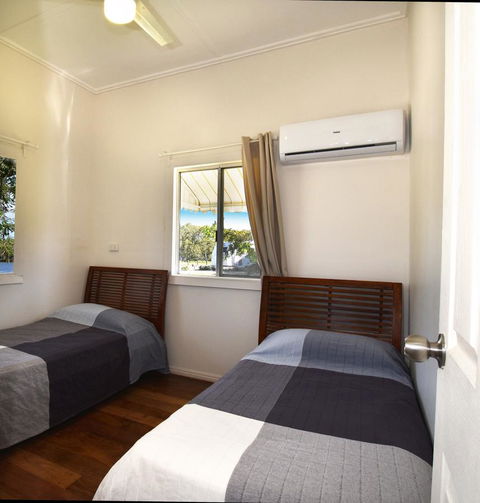 Absolute Waterfront - Accommodation BNB 3