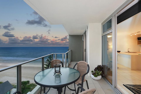 Hibiscus On The Beach - Accommodation BNB 9