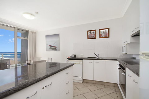 Hibiscus On The Beach - Accommodation BNB 34