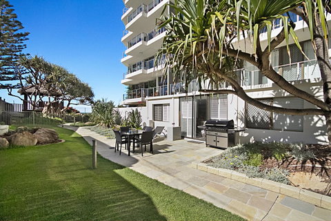 Hibiscus On The Beach - Accommodation BNB 36