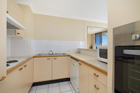 Hibiscus On The Beach - Accommodation BNB 12