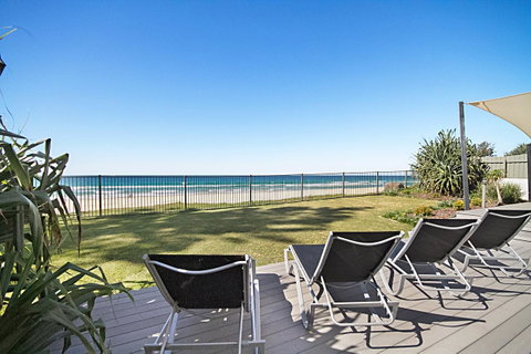 Hibiscus On The Beach - Accommodation BNB 22