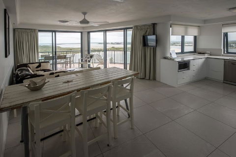 Centrepoint Apartments Caloundra - Accommodation BNB 21
