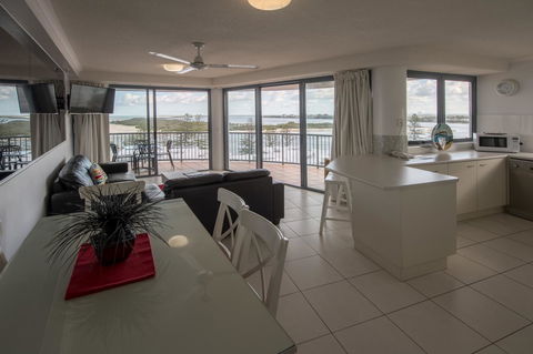 Centrepoint Apartments Caloundra - Accommodation BNB 12