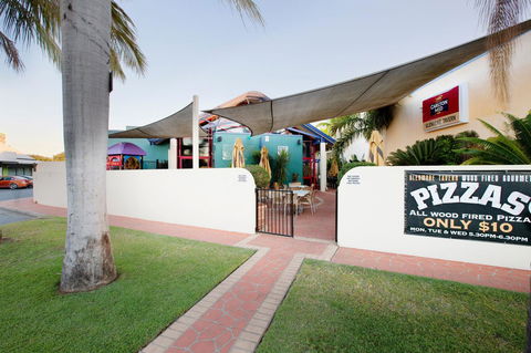 Glenmore Tavern - Accommodation BNB 24