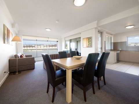 Oaks Brisbane Mews Suites - Accommodation BNB 10
