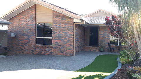 Private Apartment With Scenic Gardens - Accommodation BNB 3