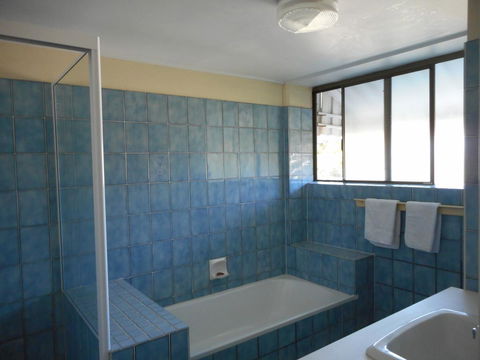 Placid Waters Holiday Apartments - Accommodation BNB 14