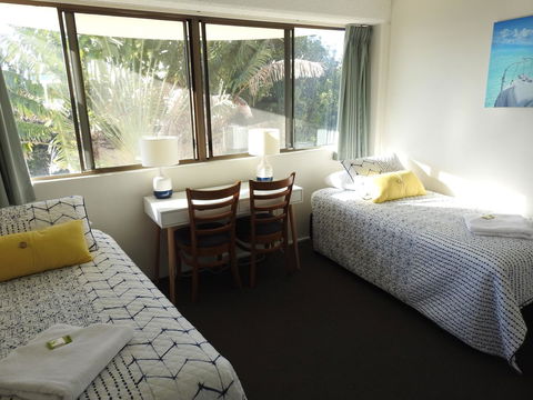 Placid Waters Holiday Apartments - Accommodation BNB 11