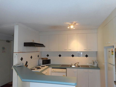 Placid Waters Holiday Apartments - Accommodation BNB 12