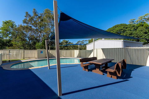 Waterviews,Pool, Wifi Its All Here !- Welsby Pde, Bongaree - Accommodation BNB 17