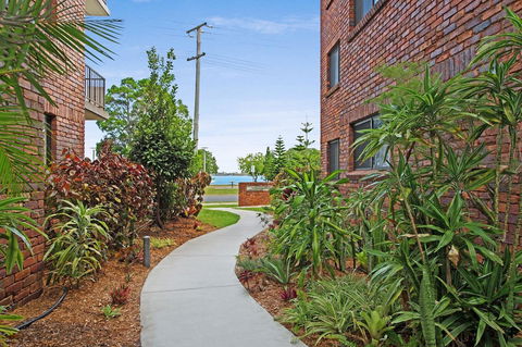 Waterviews,Pool, Wifi Its All Here !- Welsby Pde, Bongaree - Accommodation BNB 15