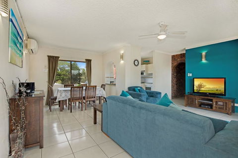 Waterviews,Pool, Wifi Its All Here !- Welsby Pde, Bongaree - Accommodation BNB 22