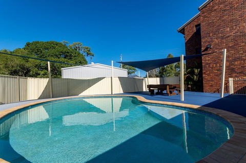 Waterviews,Pool, Wifi Its All Here !- Welsby Pde, Bongaree - Accommodation BNB 13