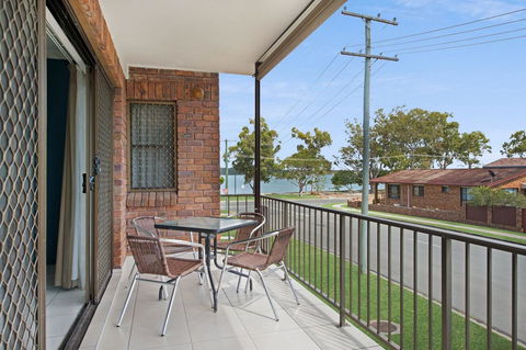 Waterviews,Pool, Wifi Its All Here !- Welsby Pde, Bongaree - Accommodation BNB 0