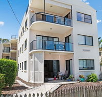 Quiet location across from waterfront - South Esp Bongaree - Accommodation BNB