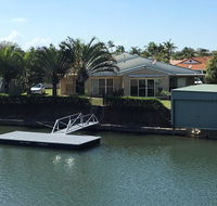 Ground floor family unit on the canal with free WIFI - Accommodation BNB